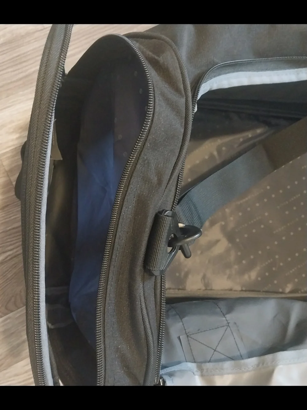 PERRY ELLIS-Black and Gray Men's Travel Duffel Bag